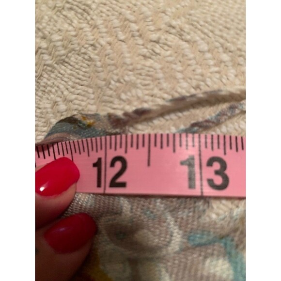 Artisan Design Scarf Fringe Edges Gray Paisley Floral Scarves 29 x 12 inches - Picture 6 of 7